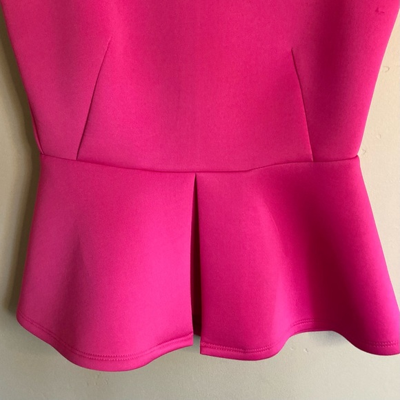 Monteau Hot Pink Peplum Scuba Top Sleeveless Fitted Stretchy Size XS or S - Picture 3 of 7